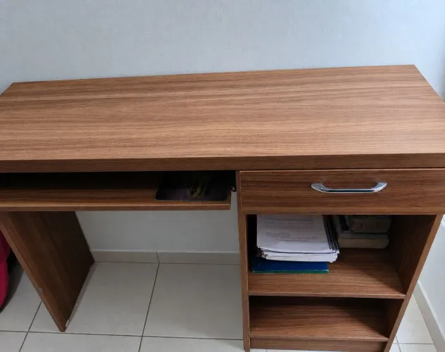 Mesa escrivaninha
