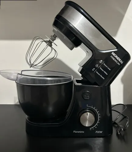 Batedeira Planetária Mondial Premium 700W - 2 Tigelas de 4,5L