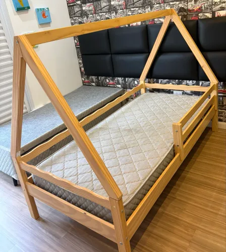 Cama montessoriano