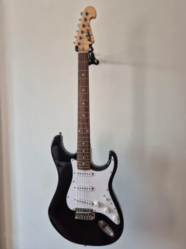 Guitarra elétrica Memphis MG22 by Tagima