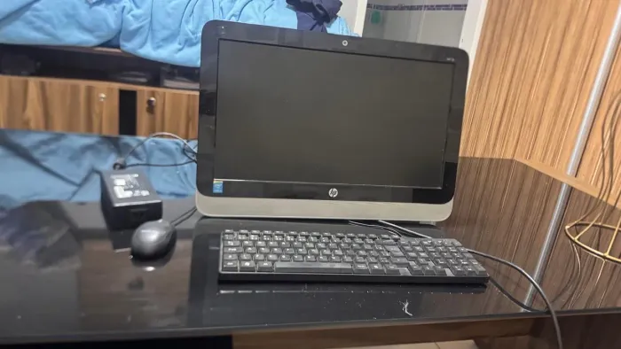 HP All-in-One (modelo HP 19-2200BR) Usado