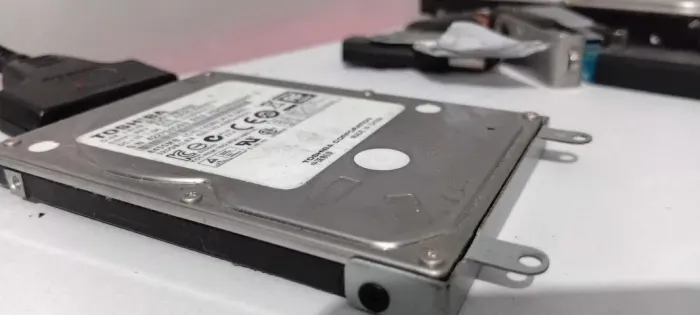 HD Toshiba 320GB 2.5" SATA para Notebook e PC - MQ01ABD032