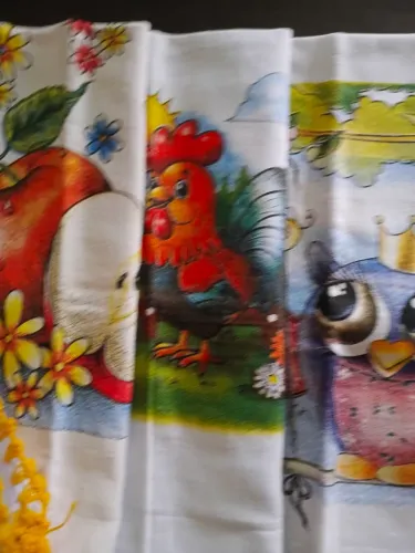 Vende-se pano de prato de cozinha com estampa de animais e frutas (pintura)