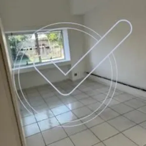 Sala Comercial Ampla com Divisórias, 3 Banheiros para locação - 110m2