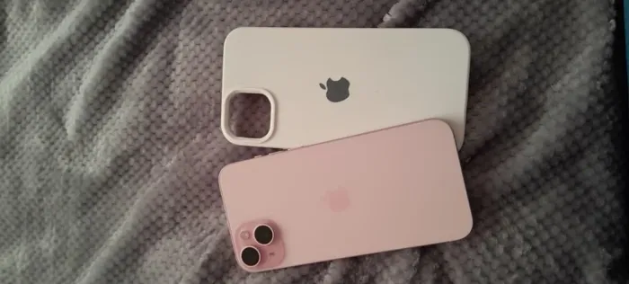 iPhone 15 plus rosa