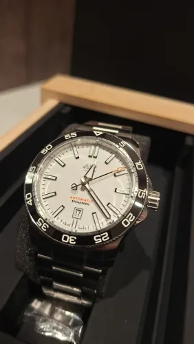 Christopher Ward C60 Trident Pro 300 White Dial 42mm - Impecável (Usado <5x)