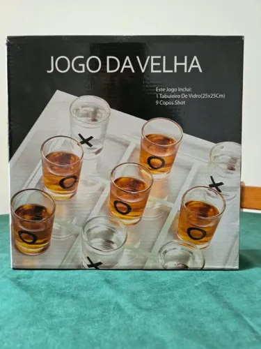 Kit de Copos de "Virar" no estilo "Jogo da Velha"