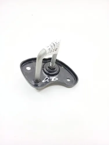 Batente Direito Fechadura Capô Bmw 320i 2.0 2020 7473707