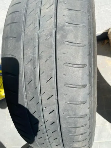 PNEU BRIDGESTONE USADO - 185/60/15