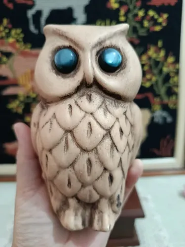 Estatueta Coruja Vintage Média com Olhos Azuis