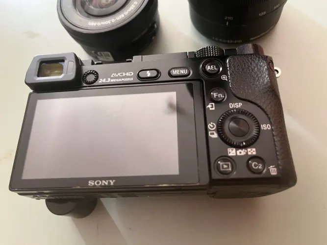 Camerâ Sony A6000