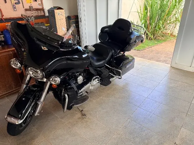 Vendo moto HD Ultra 2016 - completa