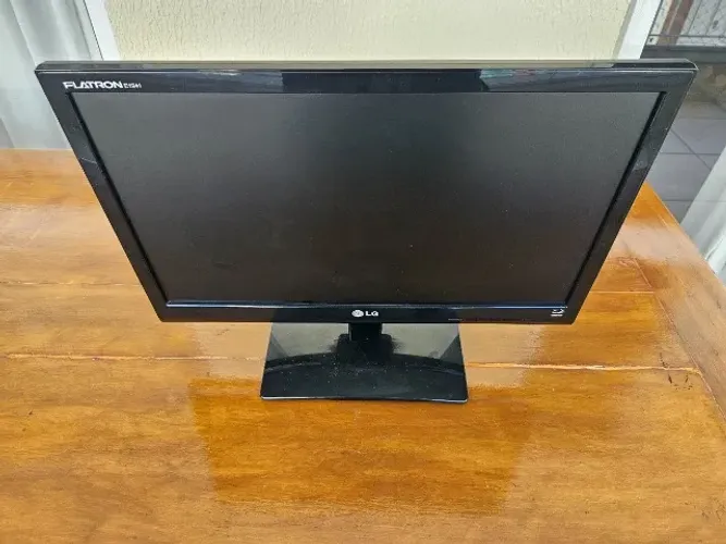 Monitor LG Flatron E1941C - Ótimo estado