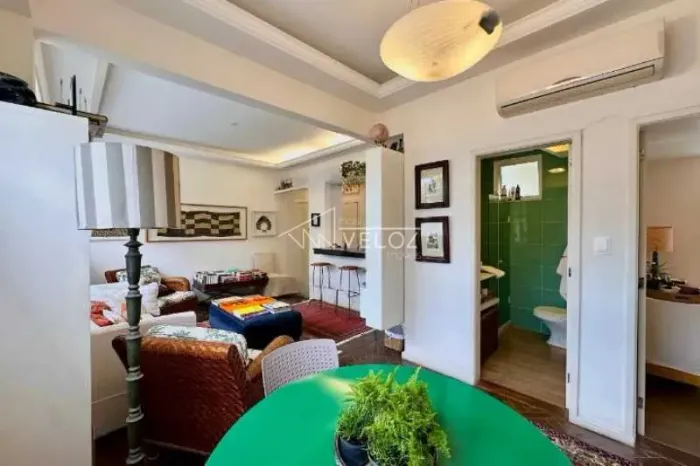 Apartamento : / Residencial / Laranjeiras