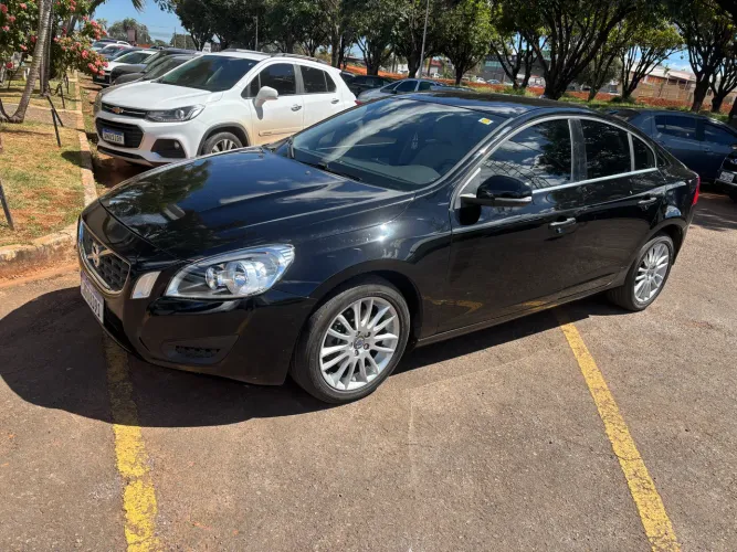 Volvo S60 T-4 1.6 180cv 4P 2013