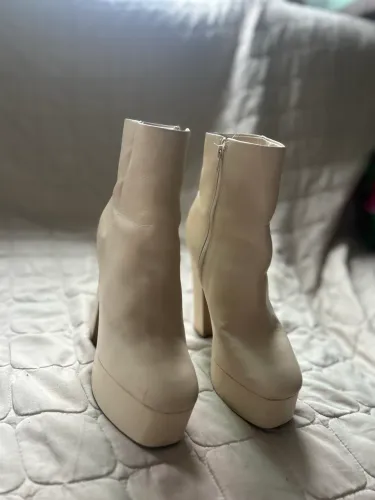 Bota Arezzo