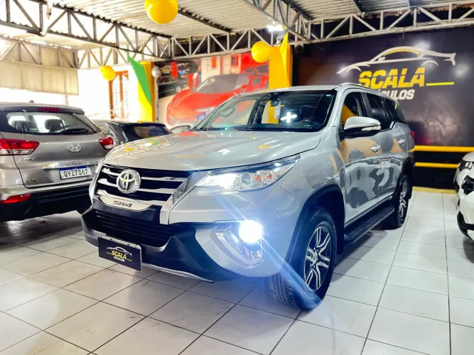 Toyota Hilux SW4 SR 4X2 2.7/ 2.7 Flex 16V Aut. 2017