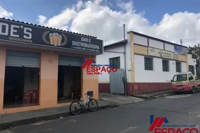 Imóvel para venda possui 998 metros quadrados com 4 quartos em Centro - Florestal - MG
