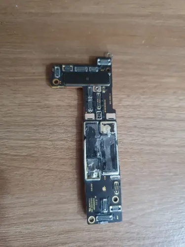 Placa sucata iphone 14,128g