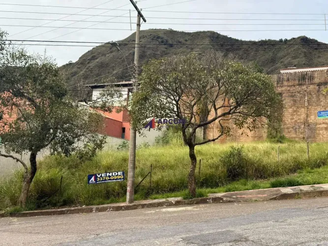 Lote 640 m² Mangabeiras (BH) - Venda
