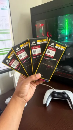 Memória RAM 4x16 Corsair Vegeance Pro