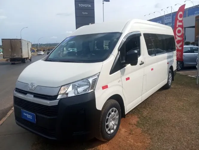 Toyota Hiace MINIBUS DX 2.8 TDI 16L AUT. 2025