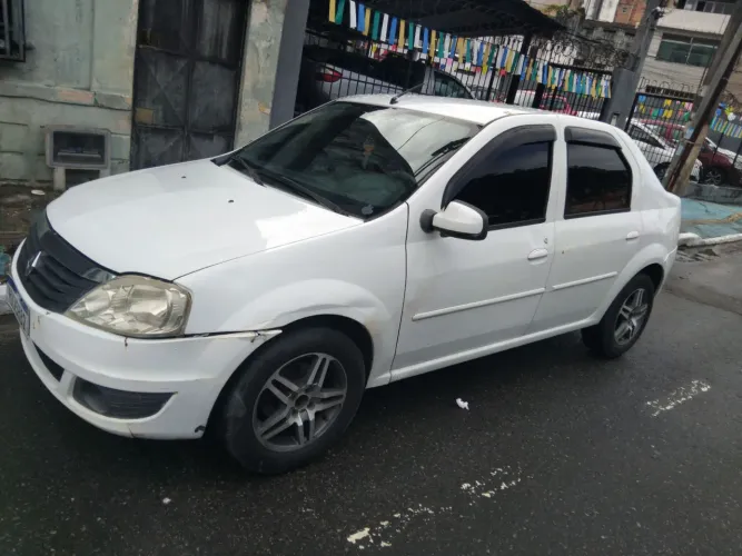 Renault Logan Expression Hi-flex 1.6 8V 4P 2012