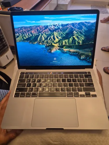 Macbook Pro M2 - 8/256 