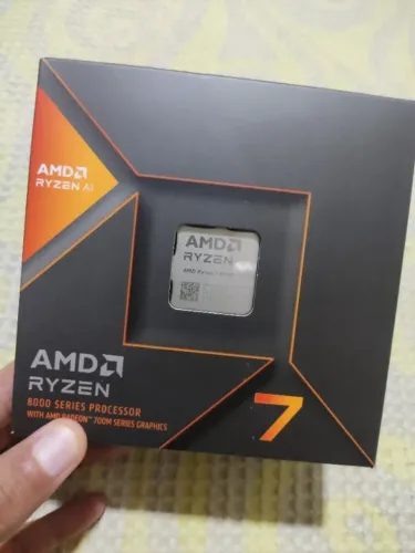 **Ryzen 7 8700G AM5 8/16 Núcleos Novo Lacrado + NF**
