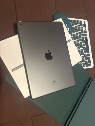 Ipad nona geração 64g, com mouse, teclado capa e caneta 