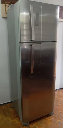 Geladeira inox Frost Free