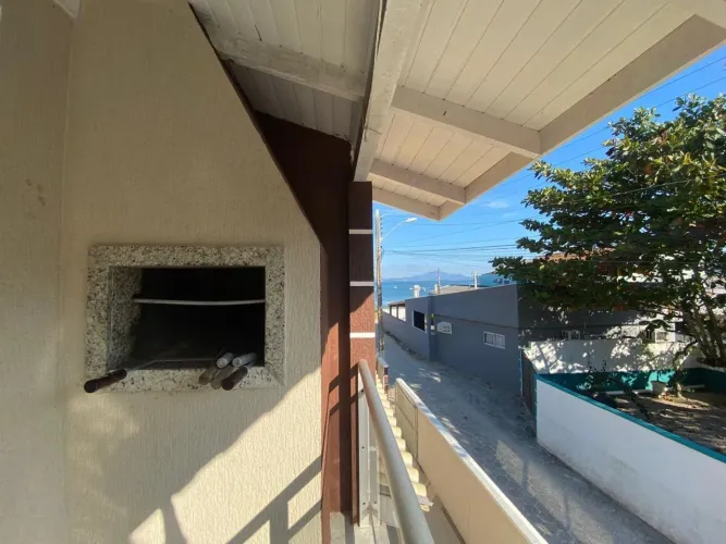 Casa 20 metros da praia de zimbros com diárias a partir de 300reais