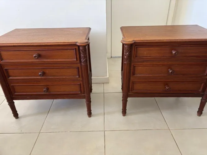 PAR DE ESCRIVANINHAS DE MADEIRA