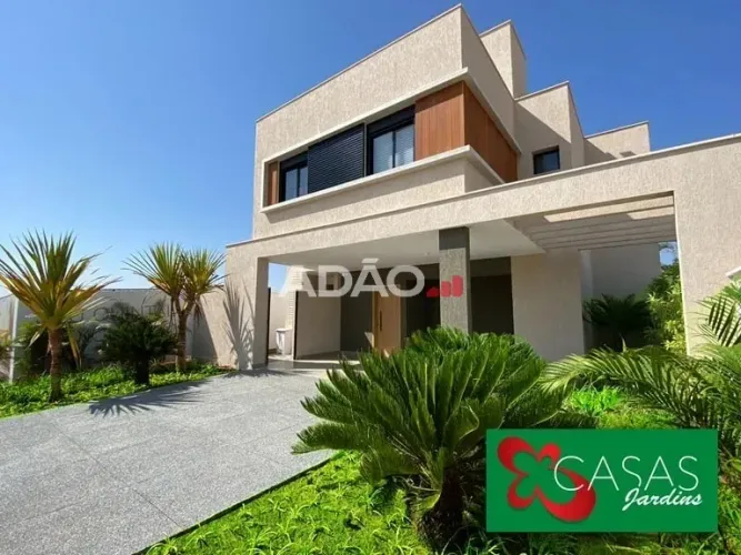 Sobrado Jardins Lion com piscina.