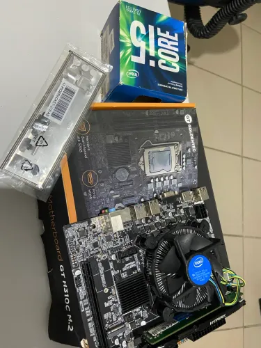 Vendo Kit core i5 7400 8 giga ddr4 placa mãe Goldentec coller Intel kit novinho