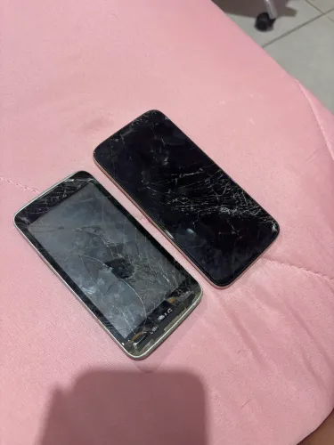 Vendo 2 Carcaças de Celular