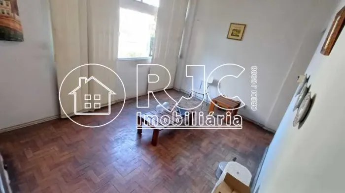 Apartamento : Padrão / Residencial / Vila Isabel