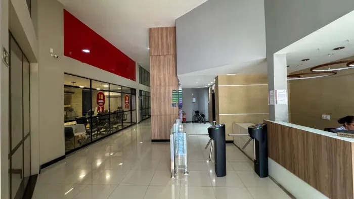 Loja 44m² com Mezanino no Ed. Ômega Center Estratégia e Prestígio na Reta da Penha