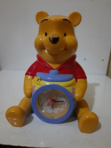 Brinquedo Relógio de mesa e despertador do Ursinho Pooh original da disney 