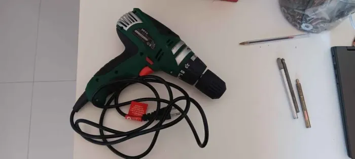 Furadeira DWT 110v Semi nova