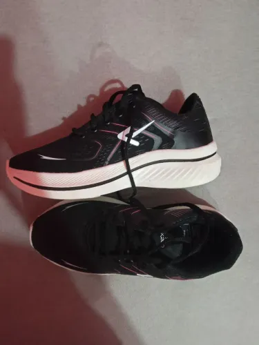 Tenis de corrida/ para correr tamanho 37 preto e rosa