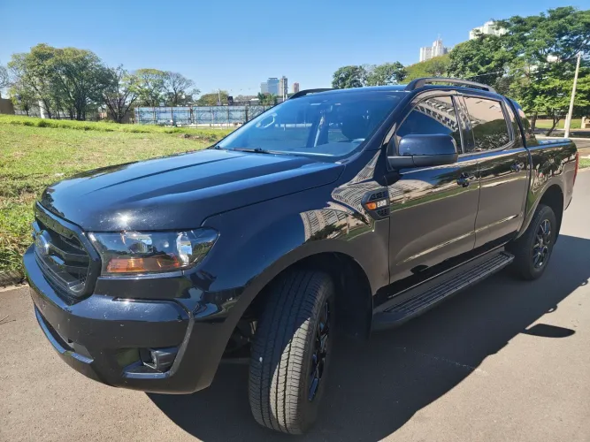 Ford Ranger Black 2.2 4X2 CD Diesel AUT 2023