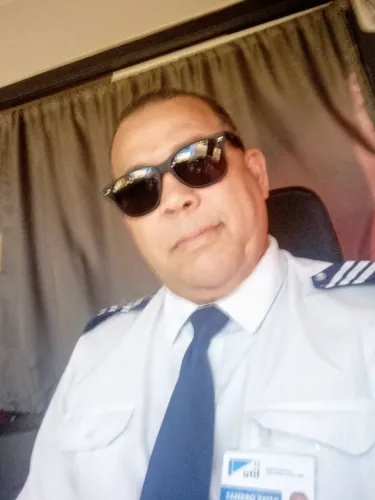 MOTORISTA DE ÔNIBUS RODOVIÁRIO 
