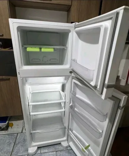 Vendo Geladeira Consul fros Free funcionando