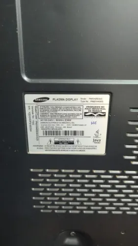 Vendo tv de plasma Samsung modelo 51h4500, funcionando tudo ok.