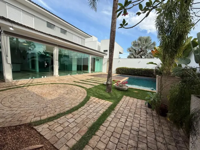 Casa à venda no Condomínio Gávea Hill I em Uberlândia