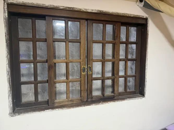 Janela madeira vitro correr