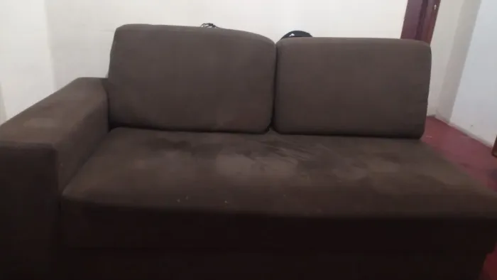 Sofá marrom ?
