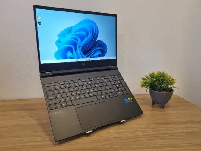 Notebook HP Victus 15 Inch - Core i5 | 13ª geração | 512GB SSD | 8GB DDR5 | 15.6"
