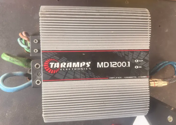 Amplificador Taramps MD 1200.1 2 Ohms